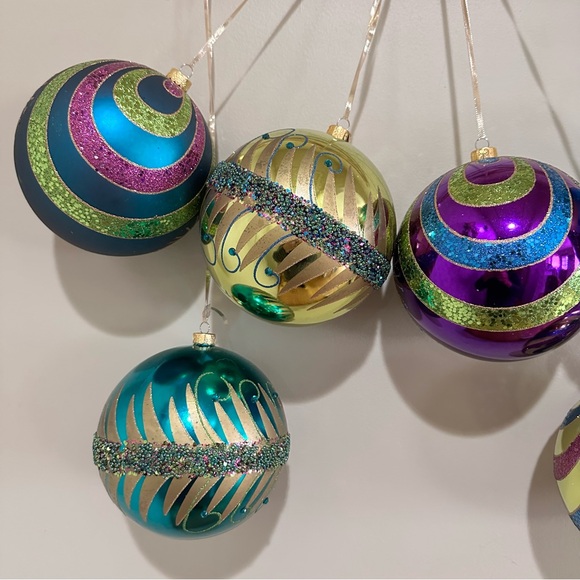 6 CELEBRATE IT ORNAMENTS - Picture 10 of 17